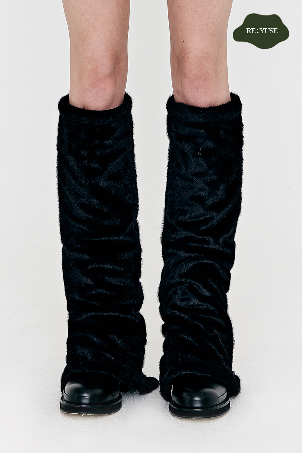 FUR ZIPPER LEG WARMER - BLACK